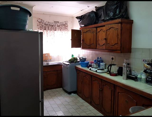 2 BEDROOM FLAT FOR SALE IN VEREENIGING CENTRAL